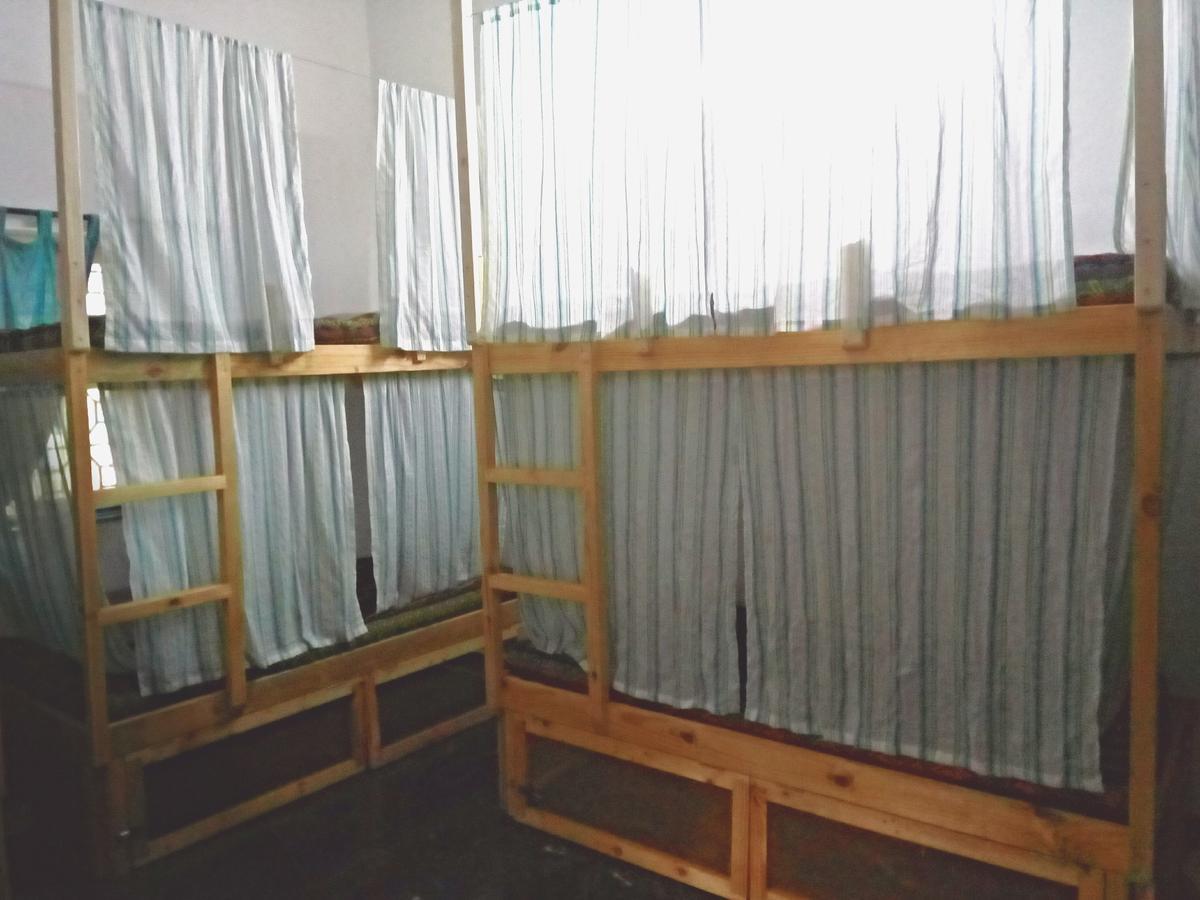 Bunkd Hostel, Анжуна Экстерьер фото