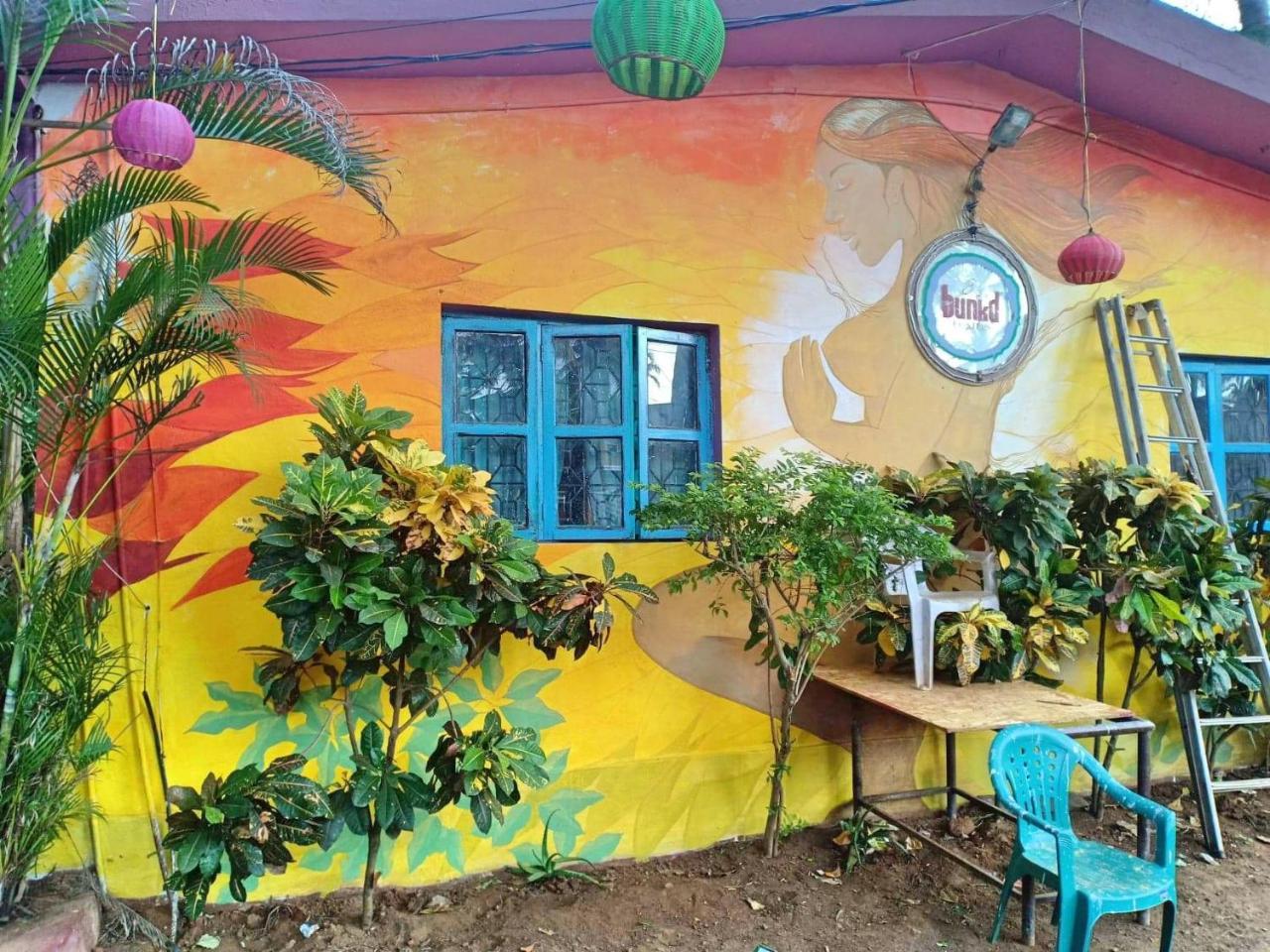Bunkd Hostel, Анжуна Экстерьер фото