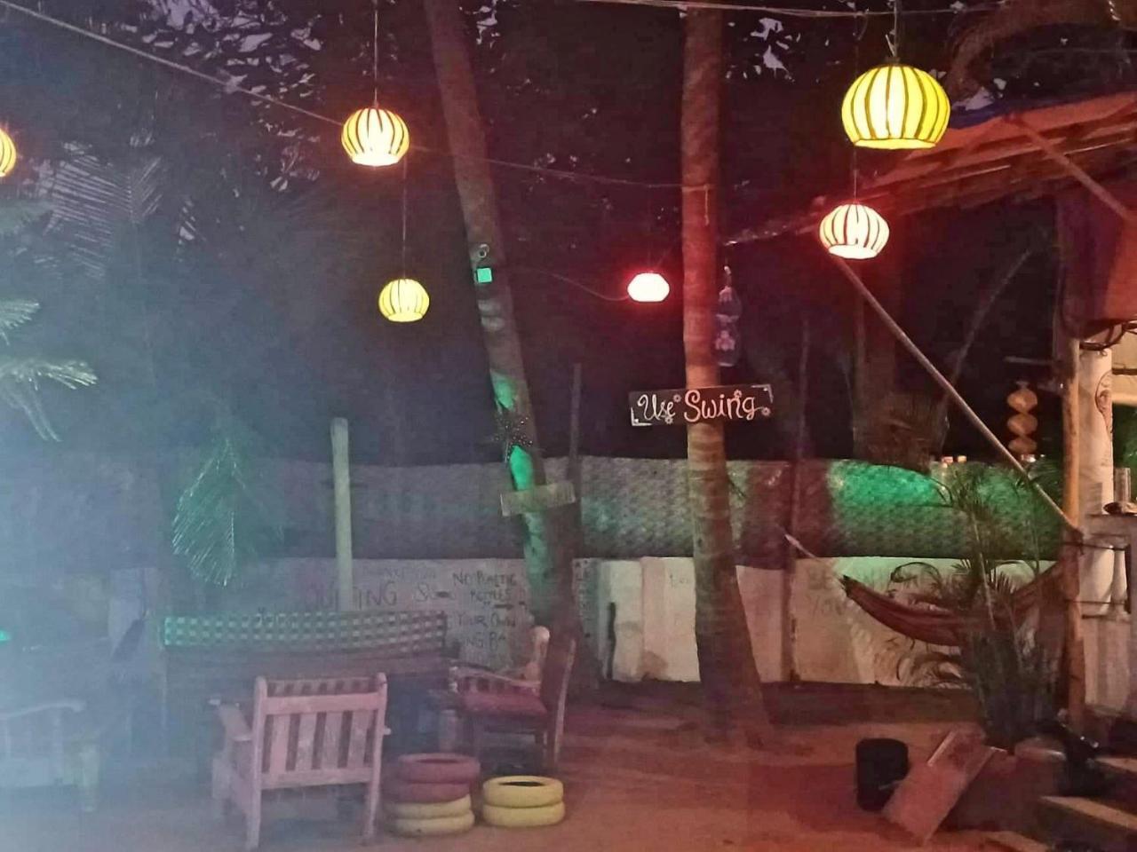 Bunkd Hostel, Анжуна Экстерьер фото