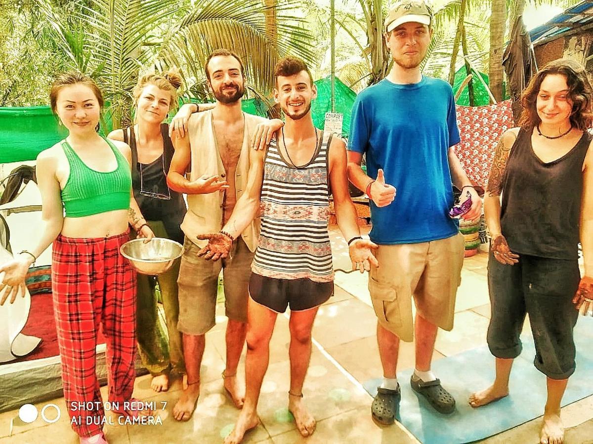 Bunkd Hostel, Анжуна Экстерьер фото